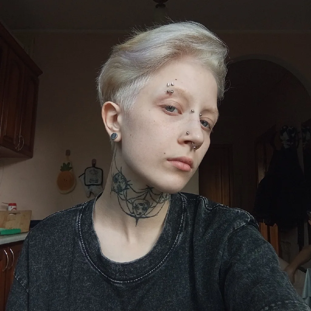Ада Деннице